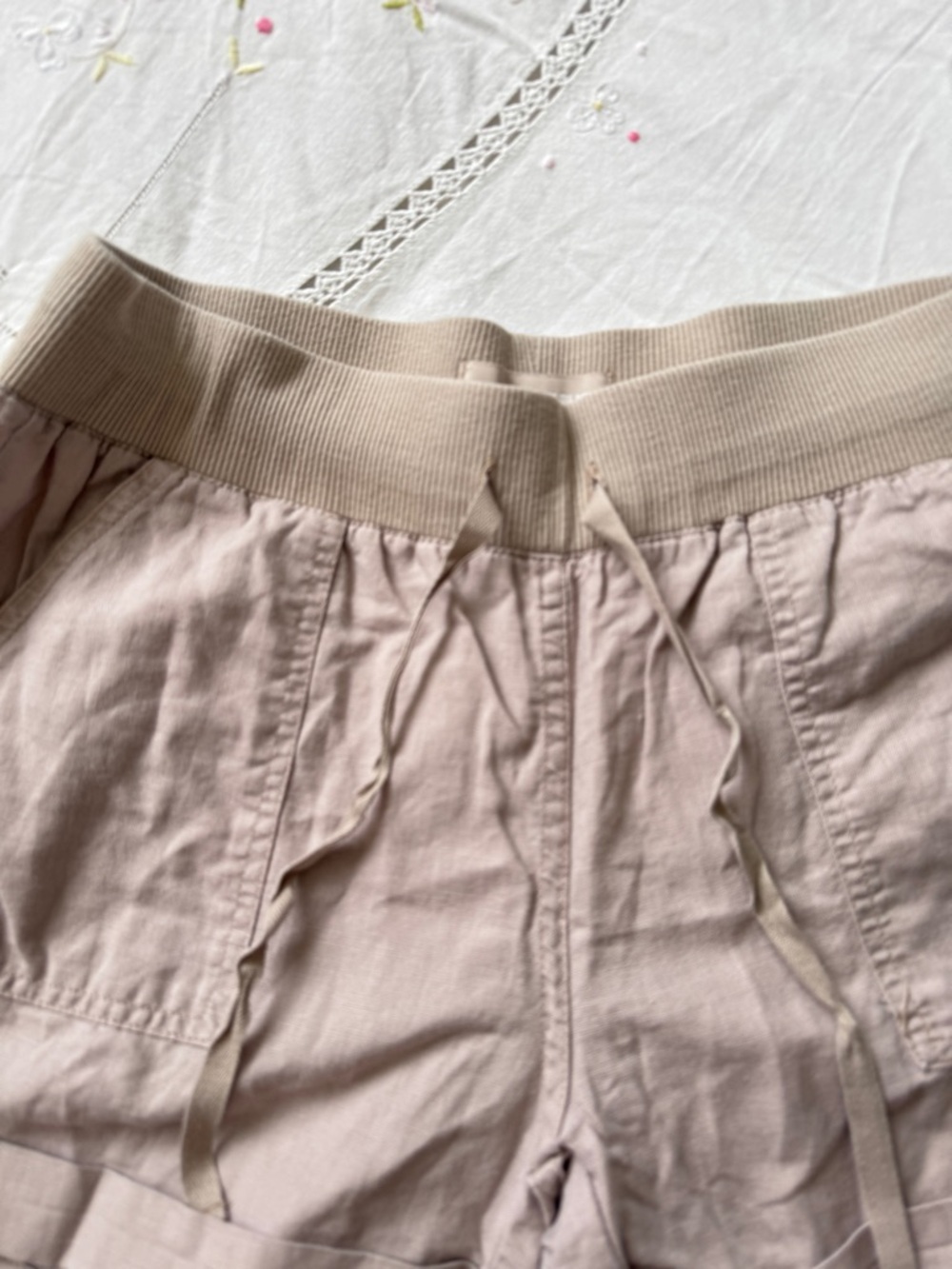 Banana Republic Taupe Beige Elastic-Waist Cargo Shorts - Picture 2 of 5